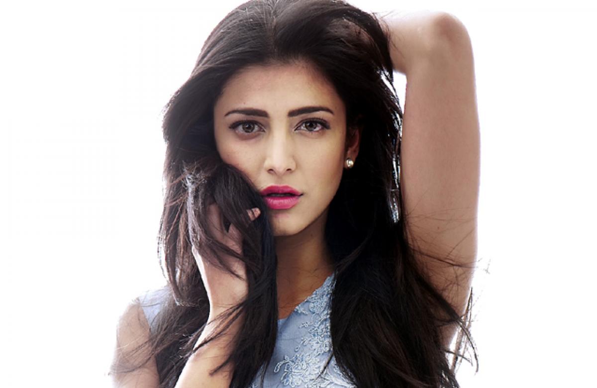 Shruti wants to do solo leads in B’wood